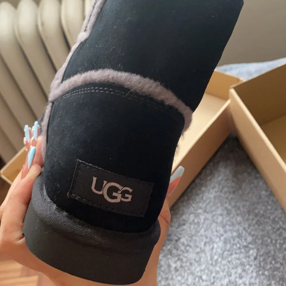 COPY - Black uggs w classic mini spill seam (brand new never used) - Picture 4 of 6